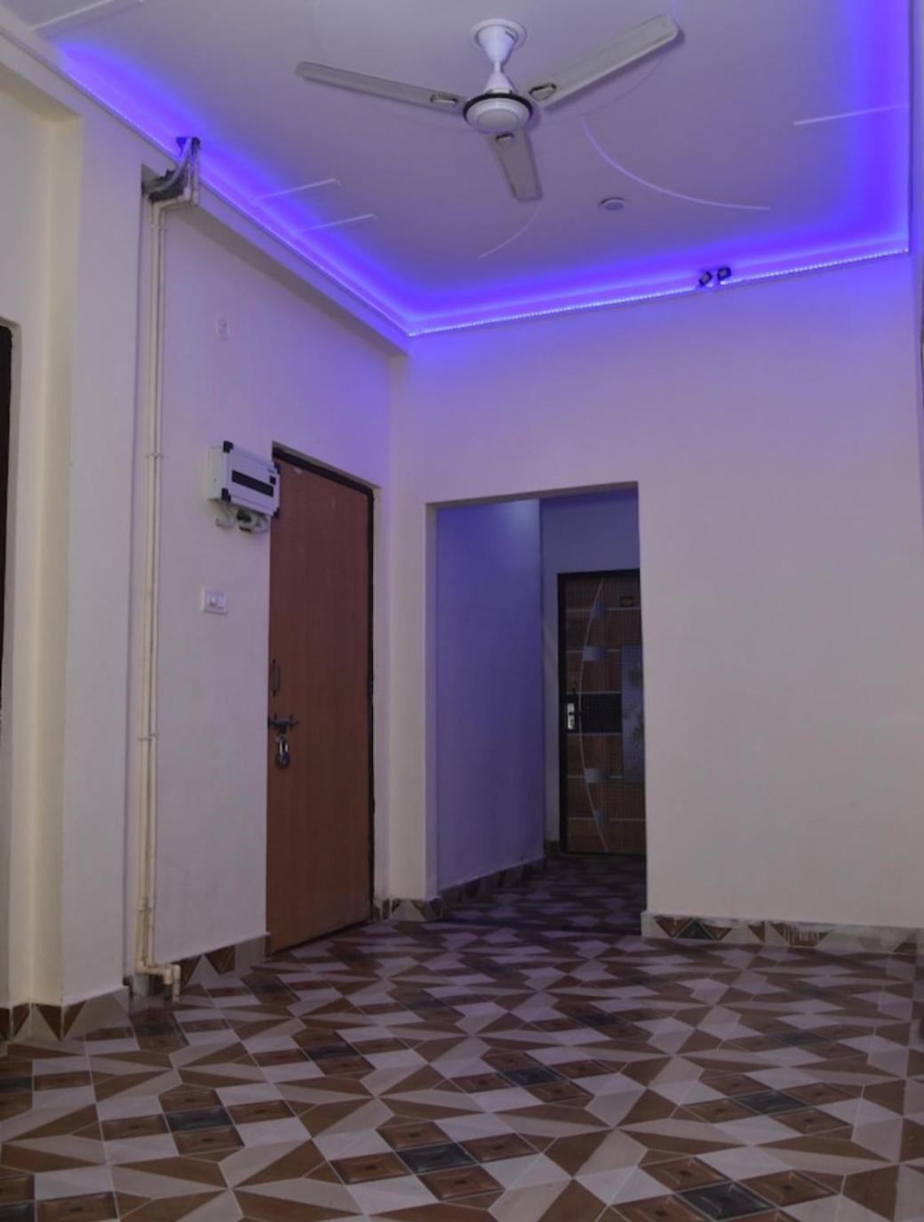 De Costa Palace - Pick And Drop Available Varanasi Exterior photo