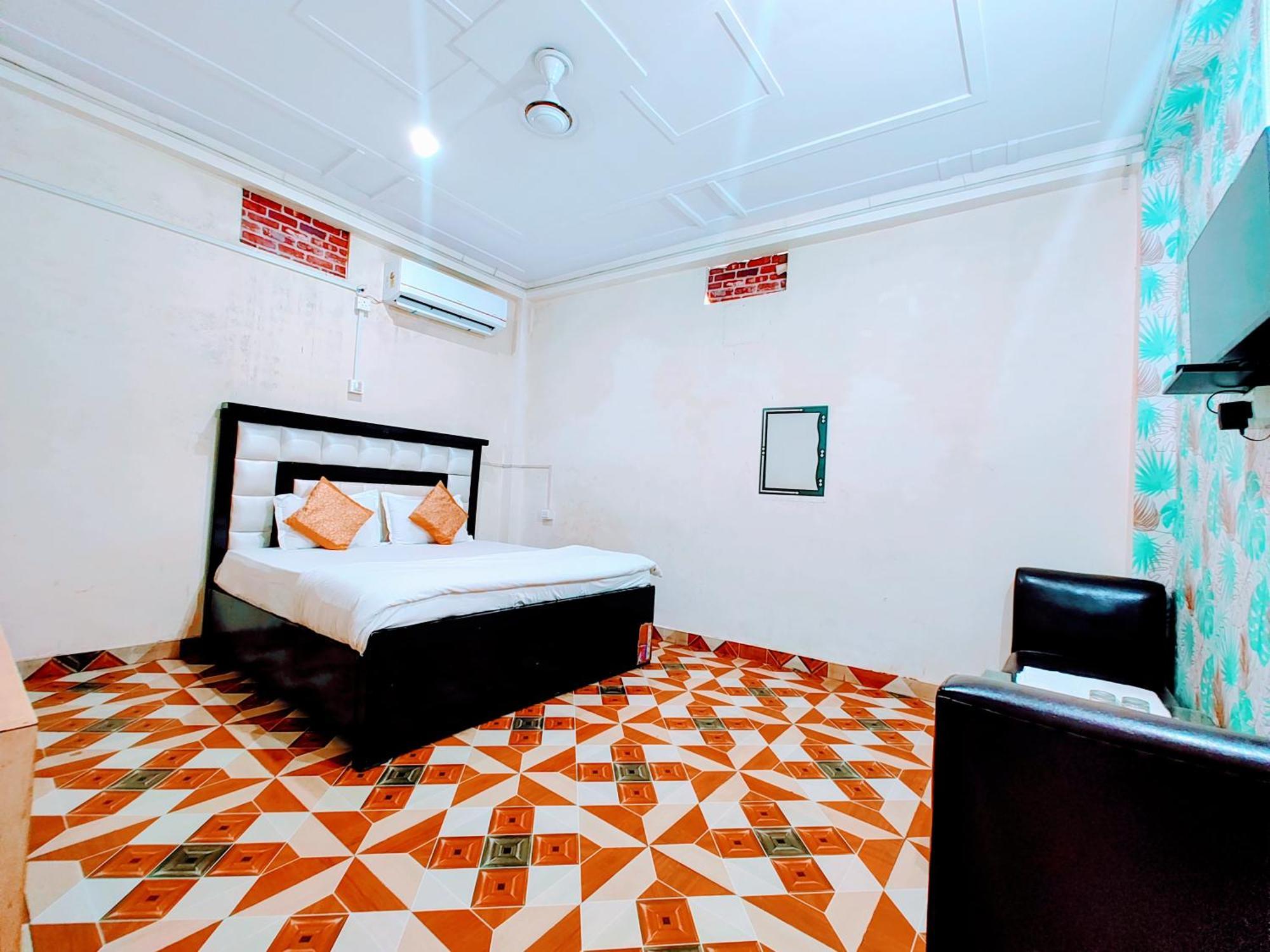 De Costa Palace - Pick And Drop Available Varanasi Exterior photo