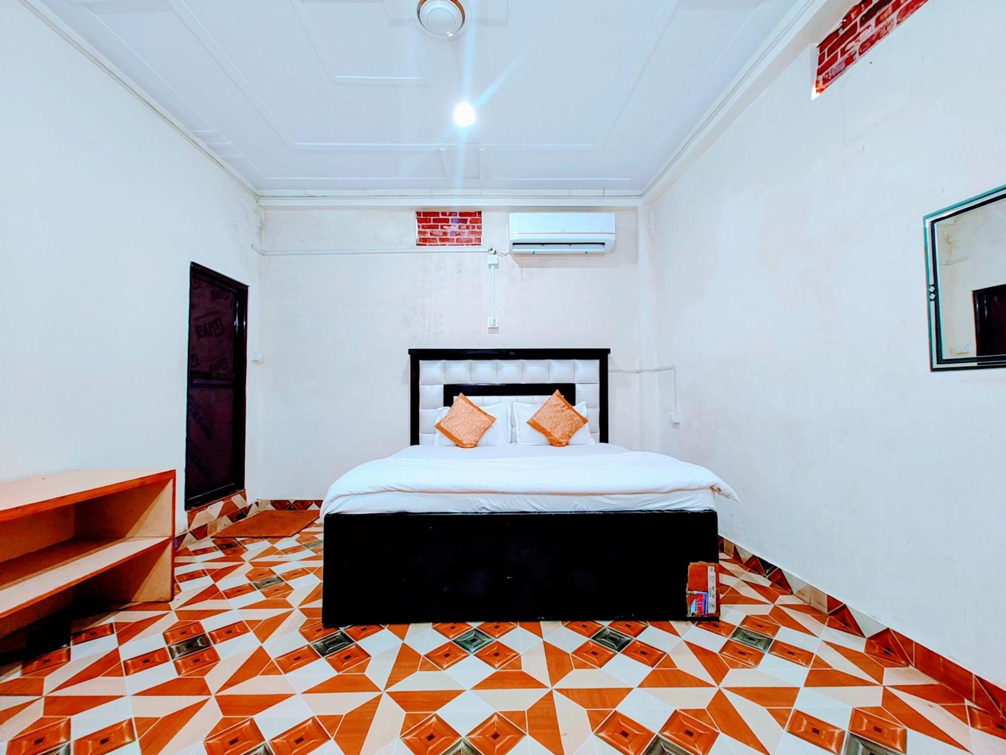 De Costa Palace - Pick And Drop Available Varanasi Exterior photo