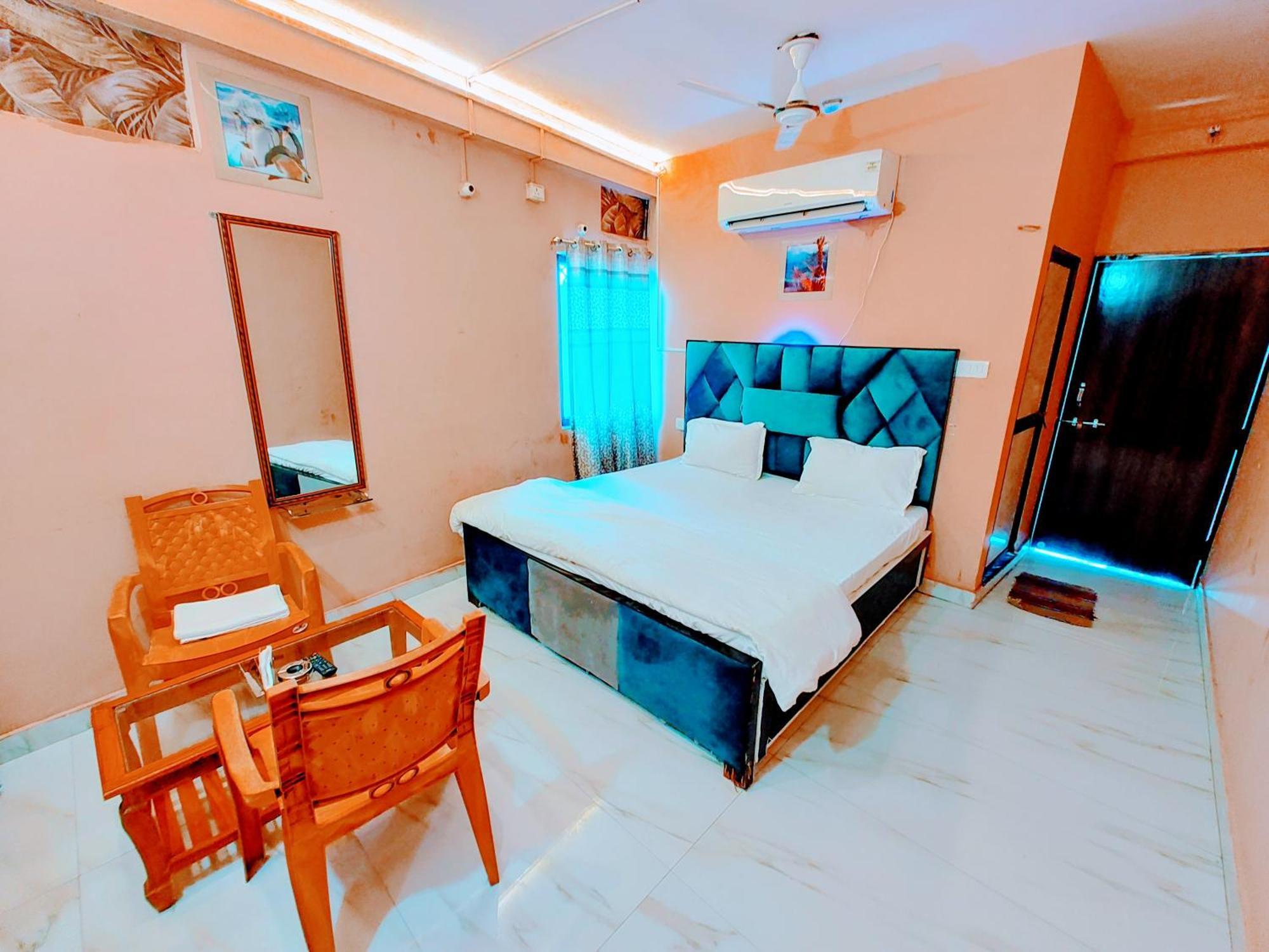 De Costa Palace - Pick And Drop Available Varanasi Exterior photo
