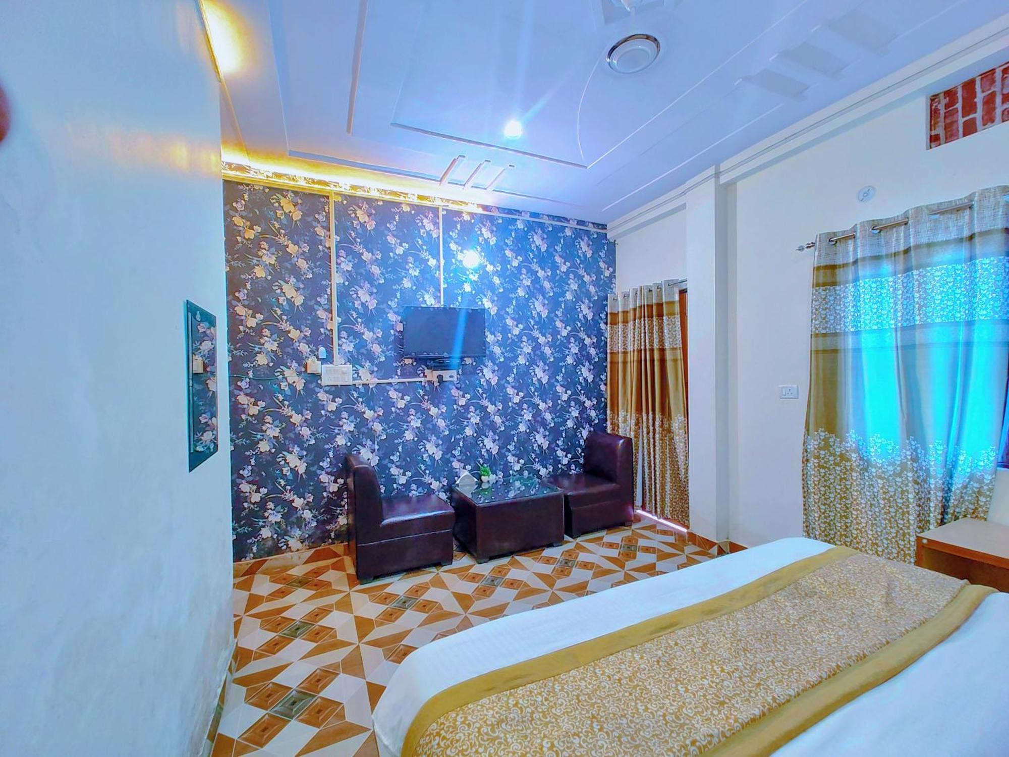 De Costa Palace - Pick And Drop Available Varanasi Exterior photo